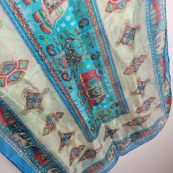 100% Pure Silk Elephant Scarf 68 X 20. - Picture 2 of 10